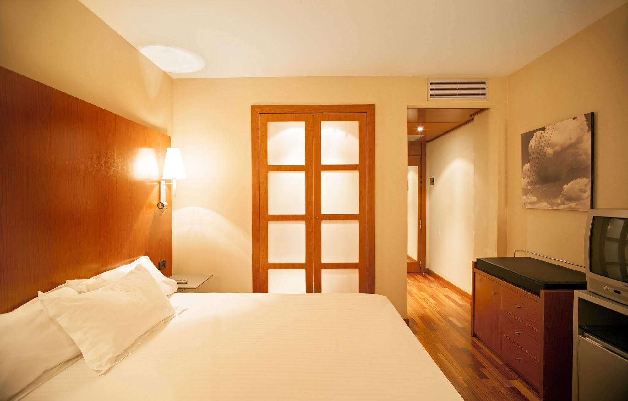 Ac Hotel Huelva By Marriott Екстер'єр фото